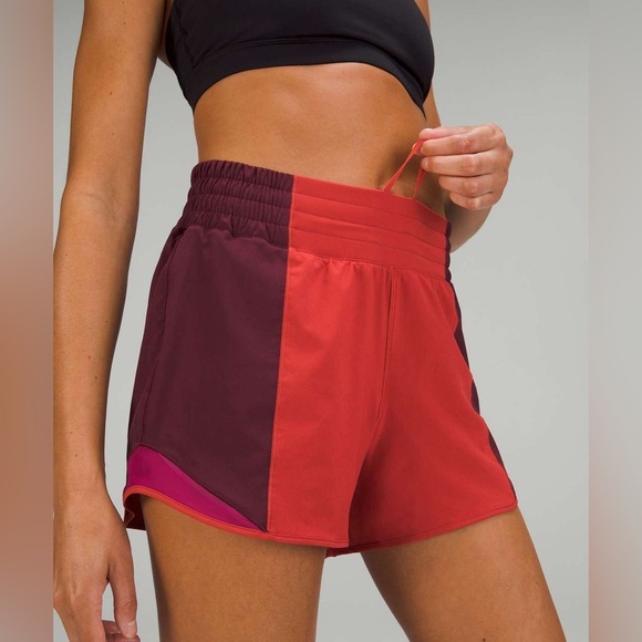 C - Lululemon Hotty Hot High-Rise Short 4" *Colour Block
Red Rock - Picture 6 of 7